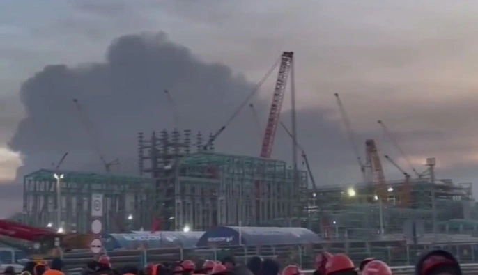 Беспилотники СБУ вторично через неделю атаковали нефтетерминал "Усть-Луга" в Ленинградской области