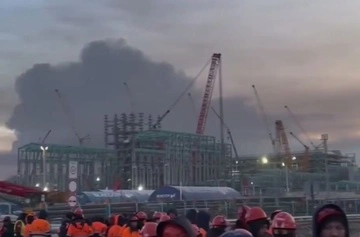 Беспилотники СБУ вторично через неделю атаковали нефтетерминал "Усть-Луга" в Ленинградской области