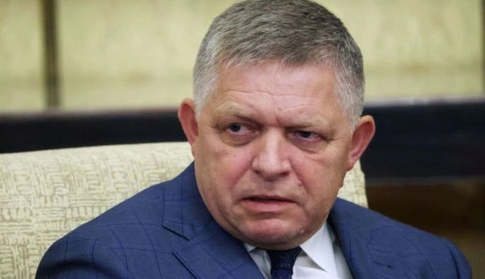 Фицо пригрозил Еврокомиссии заблокировать 20-й пакет санкций против России