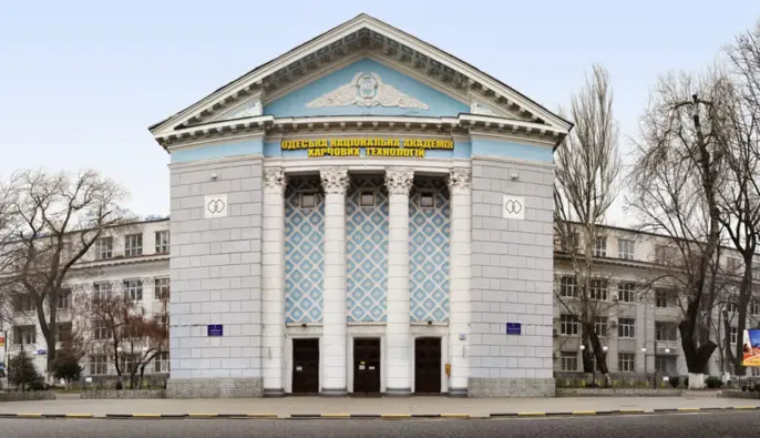 В Одесі звільнили професора за викладання російською та білети не державною мовою