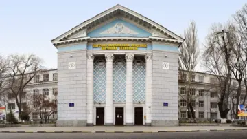 В Одессе уволили профессора за преподавание на русском и билеты на государственном языке