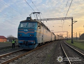 У Львівському районі пасажирський потяг збив жінку – поліція