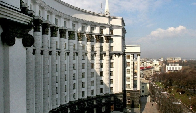 Кабмин одобрил законопроекты о военном сборе, налогах на посылки и доходах от цифровых платформ