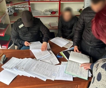 В Киеве Нацполиция разоблачила схему незаконной перерегистрации авто на 6,5 млн грн