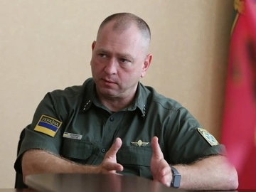 Взяточничество в ГПСУ: суд продлил меру пресечения экс-главе Дейнеко