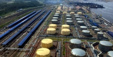 Спутник зафиксировал масштабные пожары на нефтяных терминалах в Ленинградской области