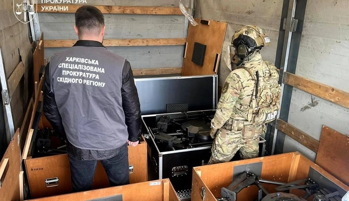 Правоохоронці викрили схему привласнення та продажу дронів, де фігурує командир підрозділу ЗСУ