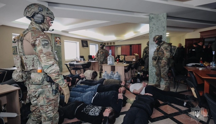 Прибыль достигла $2 млн: в Украине ликвидировали многоуровневую сеть криптоскамеров