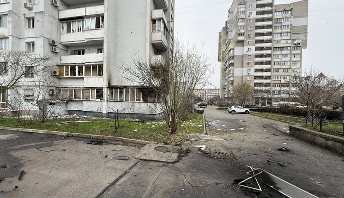 Атака на Чорноморськ: пошкоджені багатоповерхівки та інфраструктура