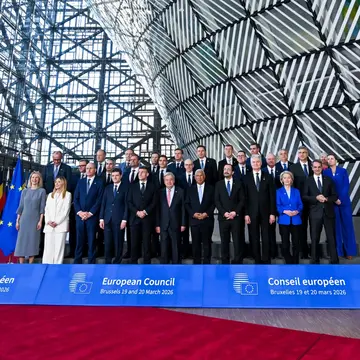 Лидеры и чиновники НАТО начали подстраховываться из-за риска выхода США из альянса — Politico