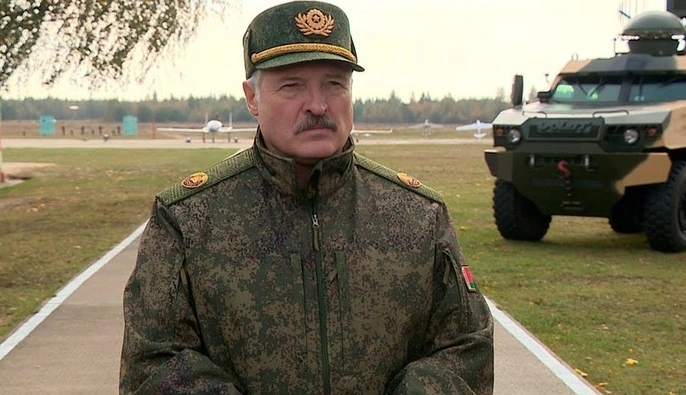 Лукашенко розбудовує військову інфраструктуру для Кремля: радник Тихановської розповів деталі