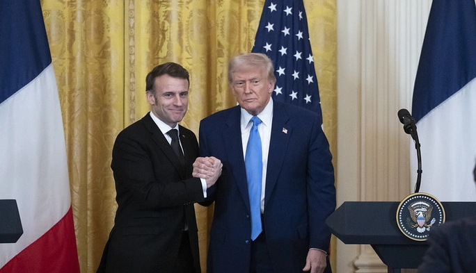 Трамп ослабляет НАТО - Макрон