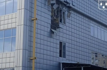 Россия ударила беспилотником по ТРЦ в Сумах: есть пострадавшие