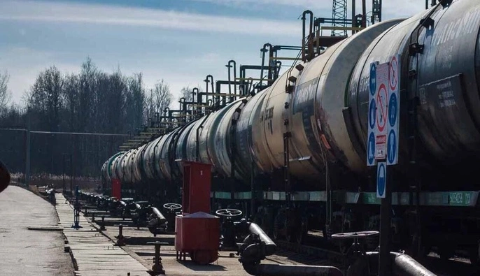 Росія заборонила здійснювати експорт бензину до кінця липня — Reuters 
