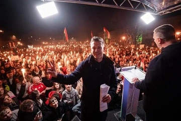 На виборах в Угорщині очікують рекордну явку виборців за межами країни