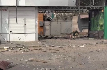 Внаслідок російської атаки на Херсон загинула жінка, серед поранених є дитина