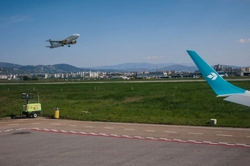 Итальянские аэропорты ограничивают поставки топлива для самолетов на фоне энергокризиса