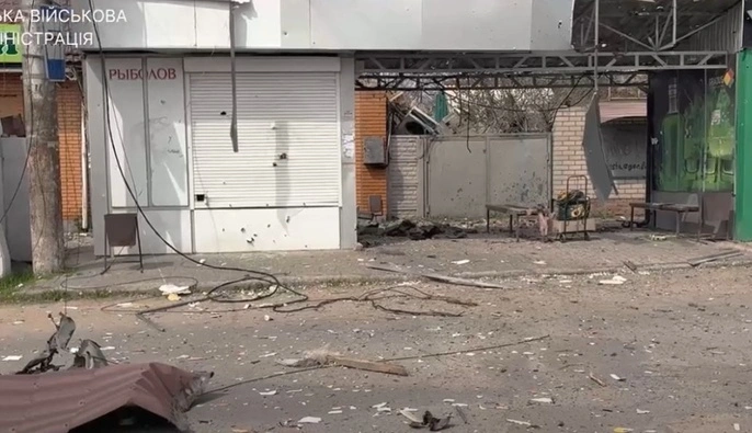 Число раненых в результате обстрела остановки в Херсоне возросло до шести