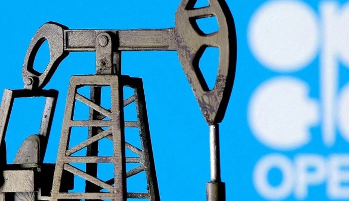 ОПЕК+ второй раз подряд увеличивает добычу нефти