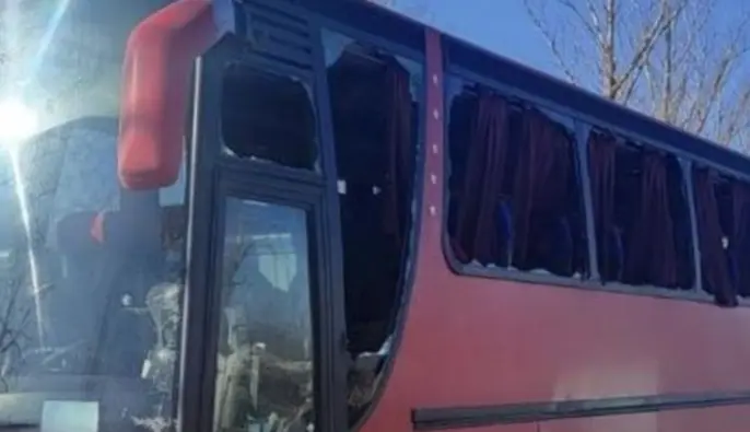 ОВА: РФ вдруге за день вдарила по автобусу на Нікопольщині, є постраждалі