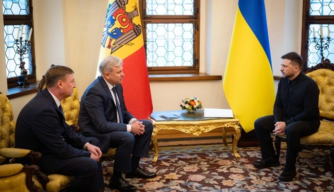 Зеленський прийняв вірчі грамоти від новопризначених послів чотирьох країн