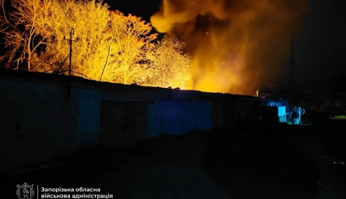 В результате вражеской атаки на Запорожье пострадала 47-летняя женщина