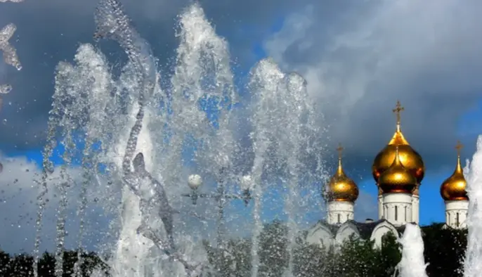 Чистый четверг - 2026: лучшие поздравления, душевные стихи и открытки для родных и друзей