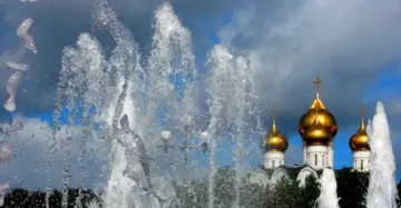 Чистий четвер - 2026: найкращі привітання, душевні вірші та листівки для рідних та друзів