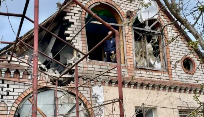 РФ обстріляла два райони Дніпропетровщини: є руйнування, четверо поранених