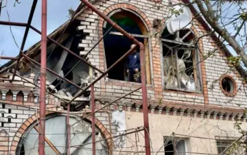 РФ обстріляла два райони Дніпропетровщини: є руйнування, четверо поранених