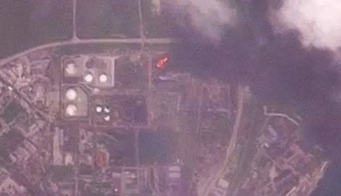 Наслідки атаки по нафтобазі у Феодосії: у мережі з'явились знімки з супутника 