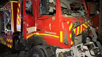 Атаки РФ по Запорізькому району: обстріли пошкодили авто ДСНС, є поранений 