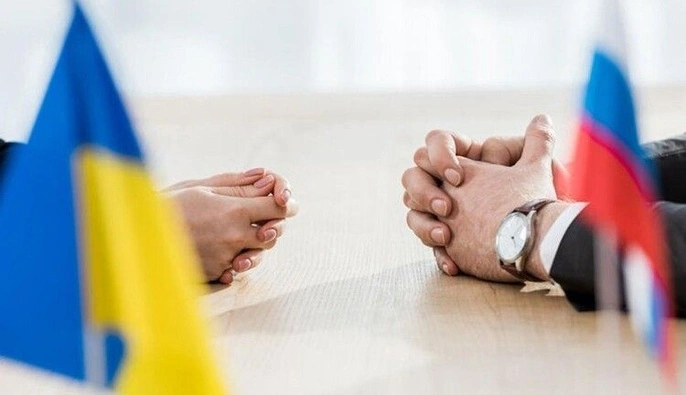 Переговори про завершення війни в Україні можуть затягнутися на кілька років: аналітик розповів деталі