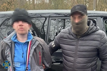 СБУ затримала чоловіка за підозрою у підготовці схрону зброї для замовних убивств в Одесі