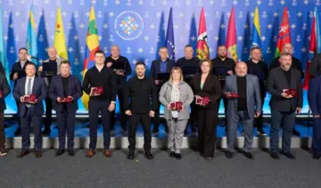 Дружківка, Нікополь, Суми: Зеленський вручив відзнаки понад 10 "Містам-героям України"