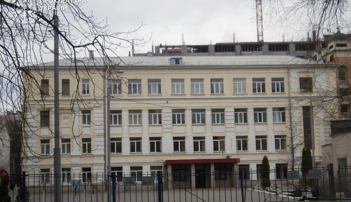 В Киеве подрядчик вернет 1,8 млн грн переплаты за ремонт укрытия в школе — прокуратура