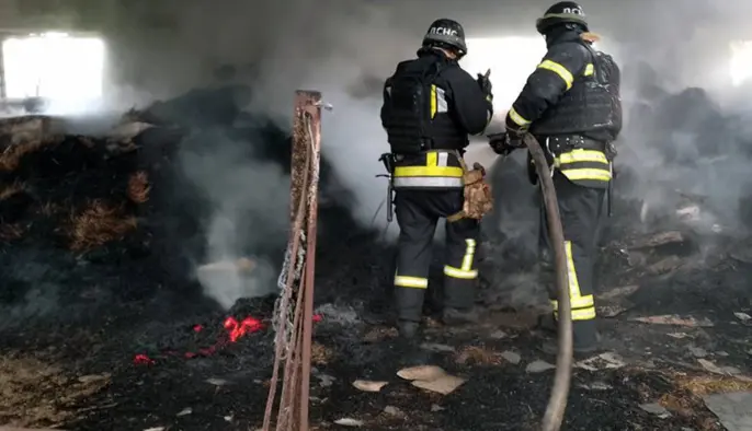 ДСНС: РФ атакувала на Дніпропетровщині гуртожиток, агропідприємство та будинки