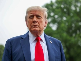 Трамп: США блокуватимуть усі судна, які намагатимуться пройти через Ормузьку протоку