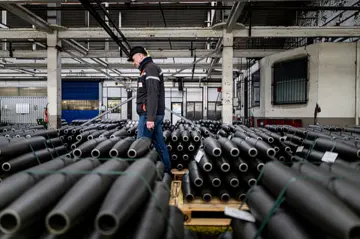 Українські зброярі забезпечують понад 50% озброєння на фронті – Свириденко