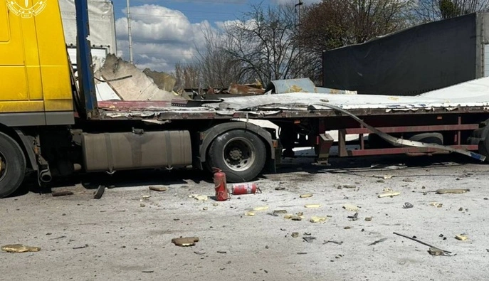 Війська РФ вдарили дронами по підприємству в Дергачах: поранено п’ятьох працівників