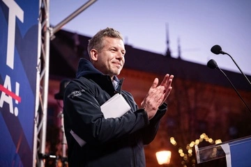 Сиярто в МИДе уничтожает документы, связанные с материалами по санкциям – Мадяр