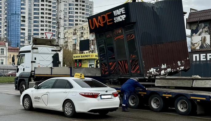 В Киеве активизируют работу по демонтажу нелегальных киосков — КГГА