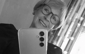 "Залишила великий відгук у серцях мільйонів": померла телеведуча Людмила Клепакова