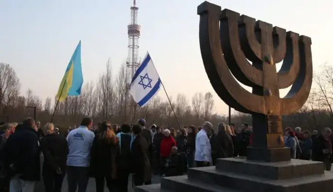 Украинцам грозит до 8 лет тюрьмы за проявления антисемитизма – Зеленский подписал закон