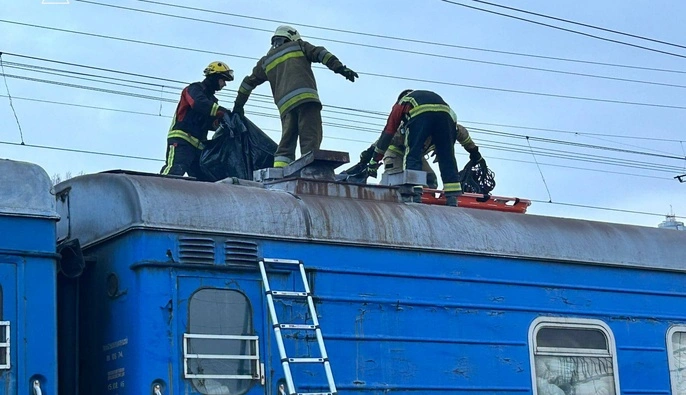 Подростка, залезшего на крышу поезда и получившего тяжелые ожоги, эвакуировали в Германию