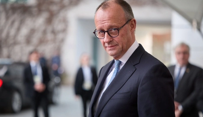 Німеччина співпрацюватиме з Україною щодо українських чоловіків, які виїхали за кордон — Мерц