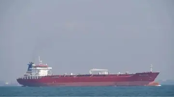 Несмотря на блокаду США, еще три корабля прошли через Ормузский пролив — СМИ