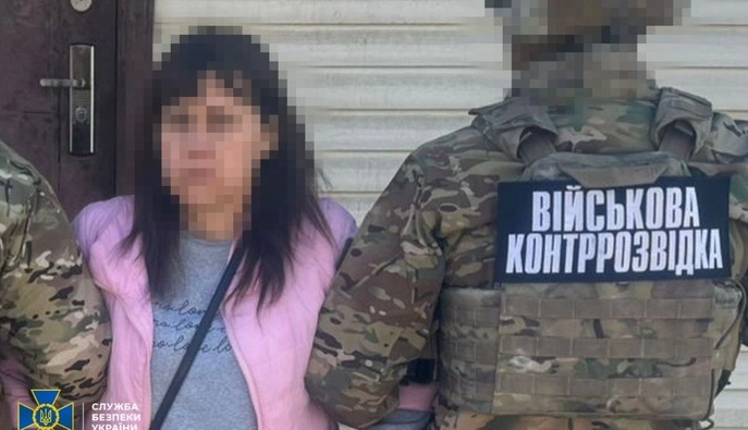  Завуча школи у Краматорську підозрюють у коригуванні ударів РФ по місту