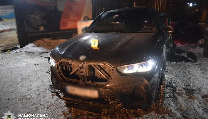 В Киеве будут судить водителя, который пьяным протаранил столб и оставил умирать пассажира