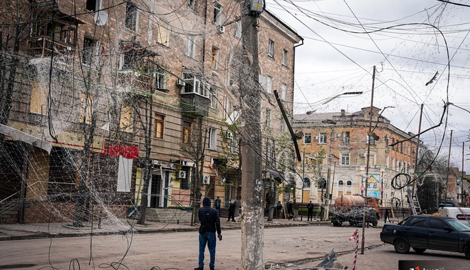 Утренний обстрел Славянска: повреждены 39 многоэтажных домов и ранен ребенок – фоторепортаж